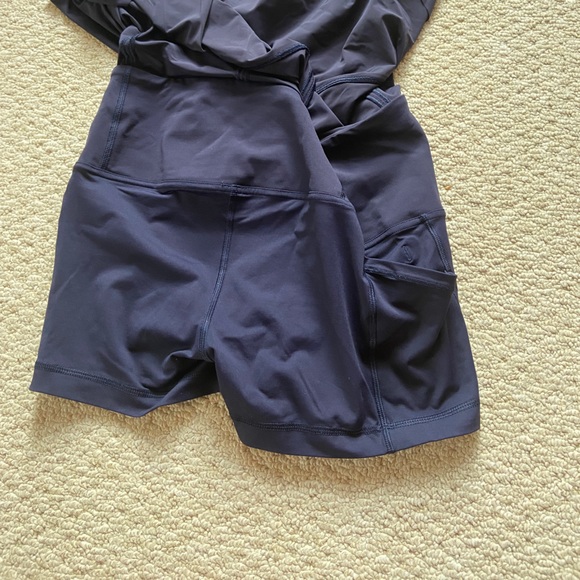 Lululemon skirt - Picture 4 of 4